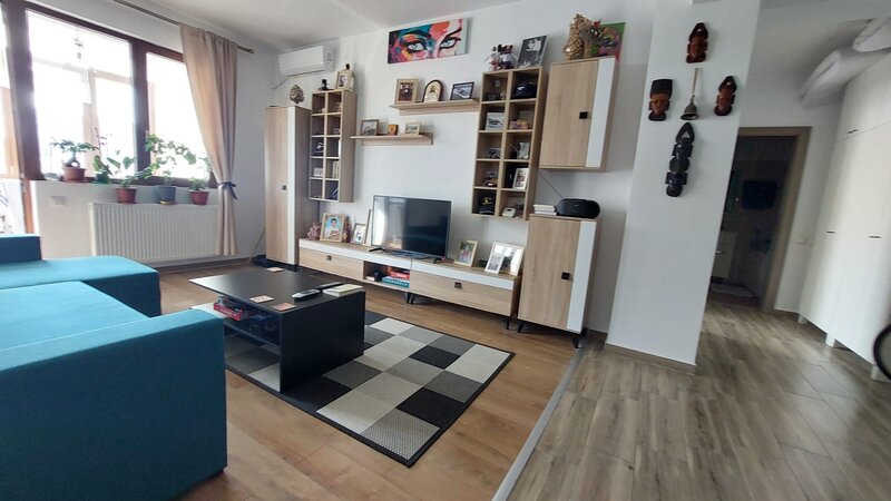 Prelungirea Ghencea, 3 camere, spatios, decomandat, loc de parcare