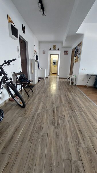 Prelungirea Ghencea, 3 camere, spatios, decomandat, loc de parcare